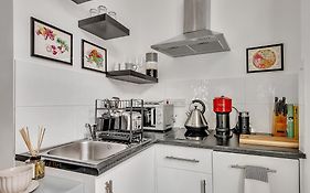 Lovely Kensington Apartments
